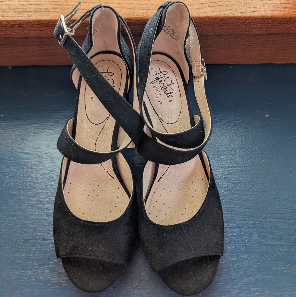 Life Stride - Size 8.5 - Elegant Black Suede Heels